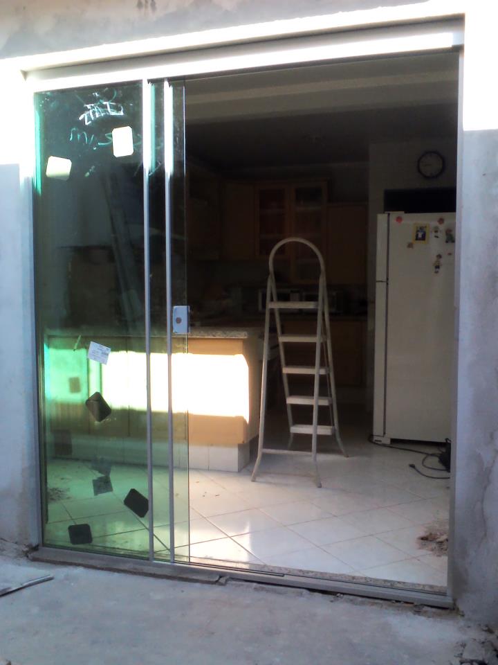 536719_217143915085487_1952332398_n